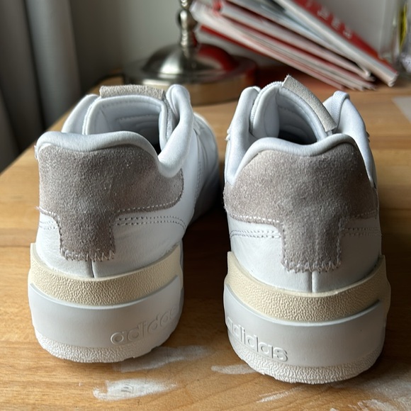 White Adidas Postmove SE Sneaker - Picture 4 of 9